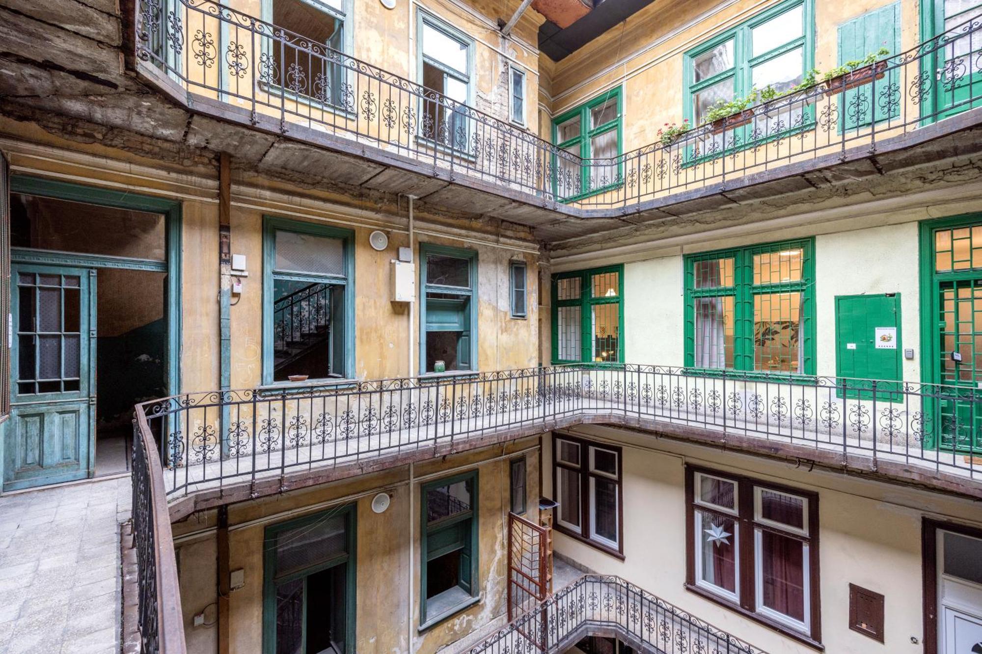 Most Central Budapest Home - 2 Min To Newyork Cafe Exterior foto